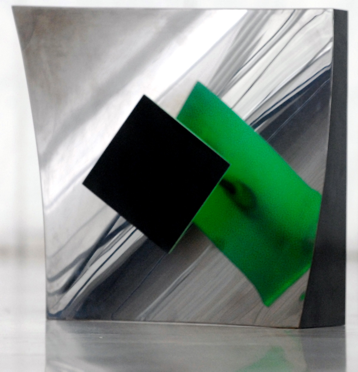 Museu de Arte - As esculturas cinéticas de Yutaka Toyota: rigor